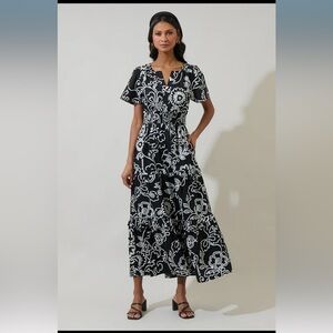 SugarLips Haylie Floral Palmer Tiered Maxi Dress Black White Multi